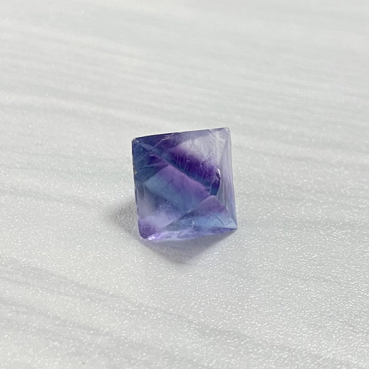 大変美しい色味、鮮やかなブルーとパープル、クリア🔷 透明度も抜群で