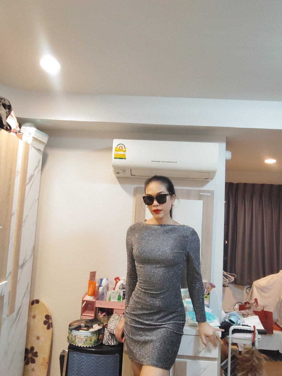 ออยลี่ tweet media