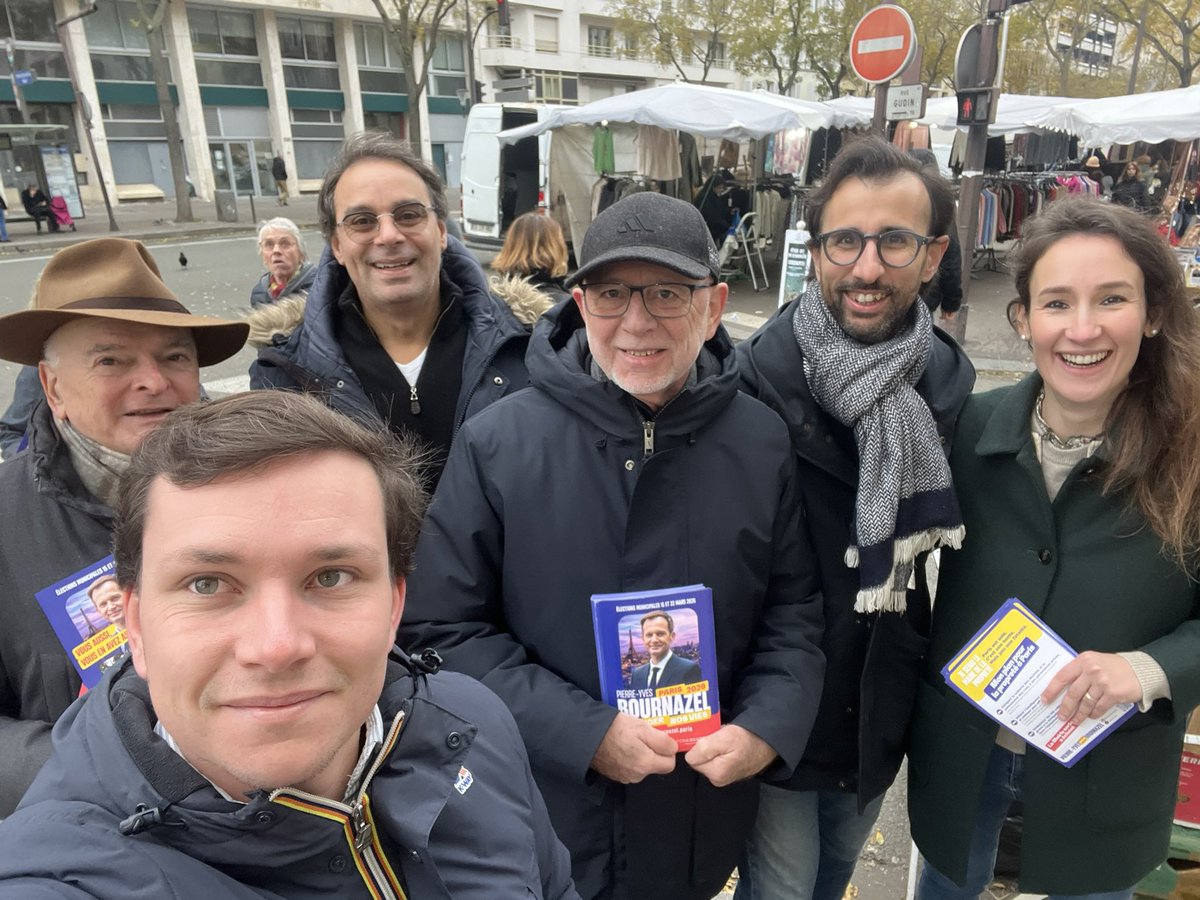 Bournazel75016's tweet photo. À la rencontre des habitants d’#Auteuil Sud ce matin sur le marché de l’avenue de Versailles ! 

Très bon accueil des propositions propreté de @pybournazel !

#Paris16 #portedesaintcloud https://t.co/7rjYt9fYAe