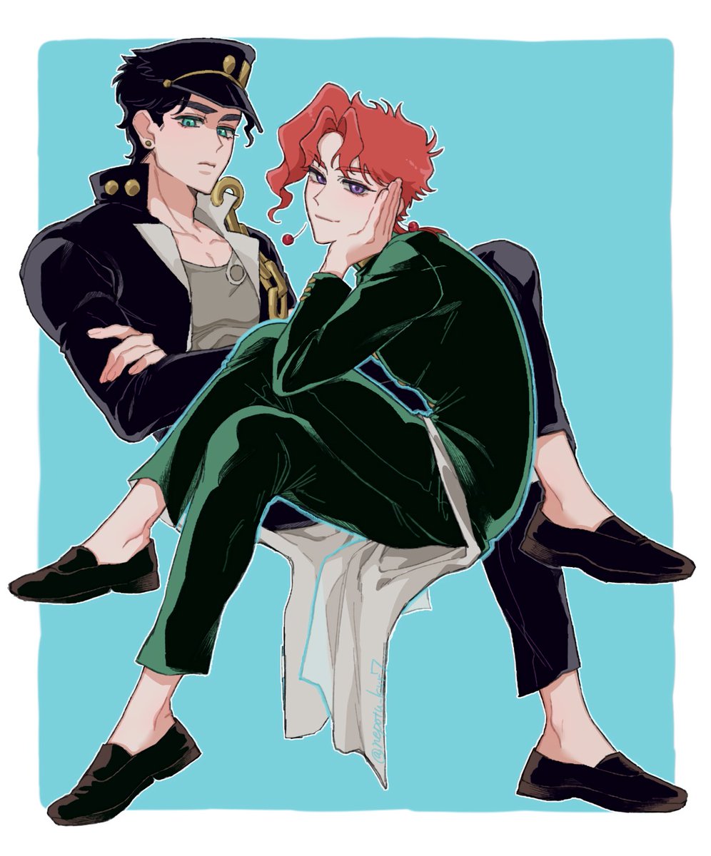 足組んで座ってるｺｰｺｰｾｰ達