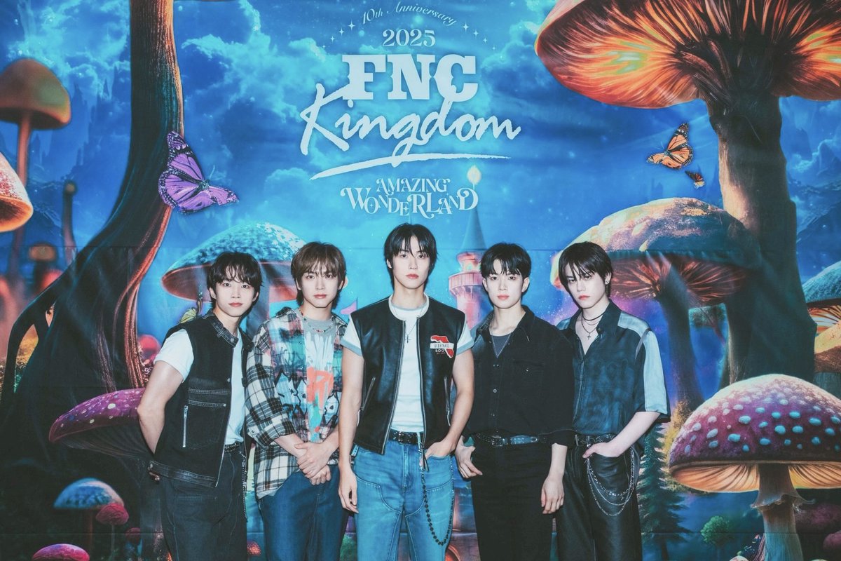 ＼2025 FNC KINGDOM 10TH ANNIVERSARY - AMAZING WONDERLAND -／
DAY2 終了‼︎⏰

#FNC FAMILYで迎えた10回目の #FNCKINGDOM 👑
2日間幸せな時間をありがとうございました❣️

#NFlying