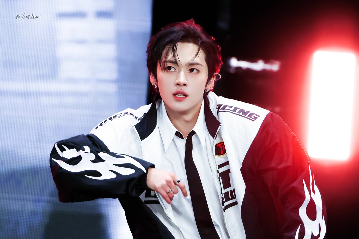 251214

#Straykids #스트레이키즈  
#Leeknow #리노