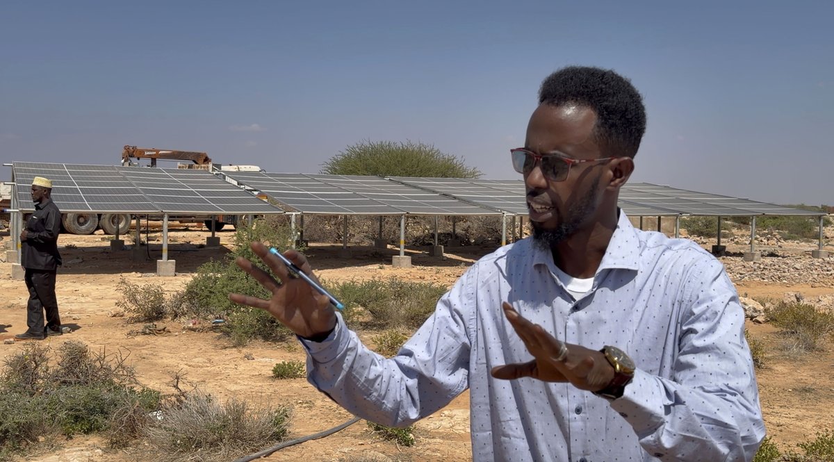 UNDPSomalia's tweet photo. Somalia faces recurring drought—but it is also one of the sunniest countries on earth.

With support from @SaudiFund_Dev, the first 2 of 10 solar-powered boreholes are now complete. The project aims to harness the sun to bring safe water to 120,000 drought-affected Somalis and improve water practices for over 3 million people by 2026.

Read more about the initiative: https://t.co/PGWMfMzZ2d