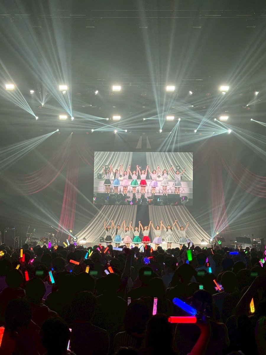 #スタァライトスペシャルライブDAY2

朗読劇とバンドライブ。
スタァライトらしさが
詰まったスペシャルな時間✨

キラめきに溢れた2日間を
ありがとうございました🦒❤️‍🔥

#スタァライト
