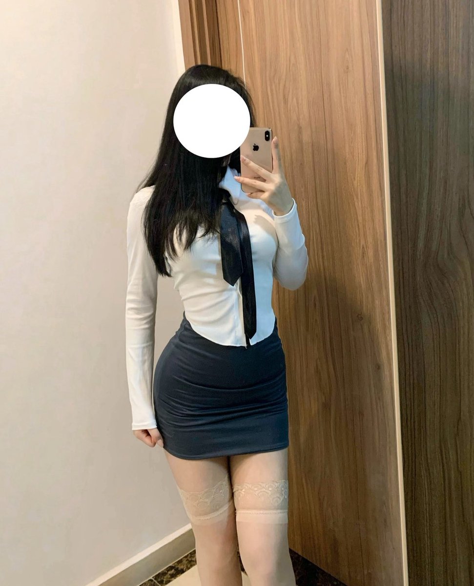 今日“OOTD”
抽四位宝宝送今日穿搭衣物.
上衣✖️1
裙子✖️1
丝袜✖️1
领带✖️1
转推➕评论➕关注➕点赞参与
（新粉参与私信领取免费视频）
转推达到一百评论区公布中奖名单