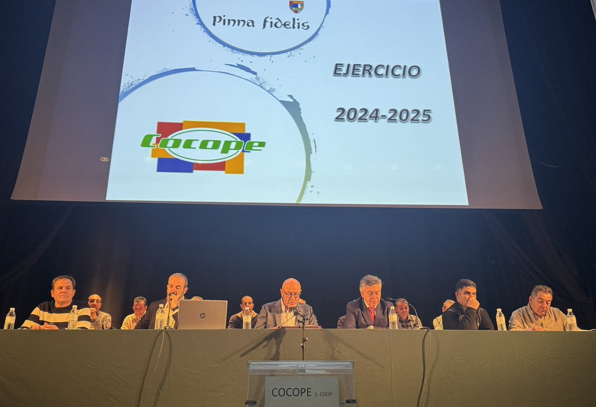 urcacyl's tweet photo. Estamos en Asamblea Coop. #Cocope @Pinna_fidelis que cerró el ejercicio 24/25 con facturación de 22.984.000€, de los que 19.644.000€ fueron de herbáceos y 3.340.000 € de la bodega, con resultados del ejercicio de 810.000€ https://t.co/7CGCr9yZaT