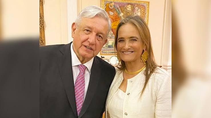 neoliberalover's tweet photo. No hay peor pendejo, que el pendejo con iniciativa, ¿a poco no @SoyCamMartinez?

Dice Camila “la escupidera de la 4T” Martínez, que el proyecto es diferente, pero tienen en Morena a los 4 que fueron artífices y votantes para aprobar el FOBAPROA. 

No le den RT, no se vaya a sentir humillada.