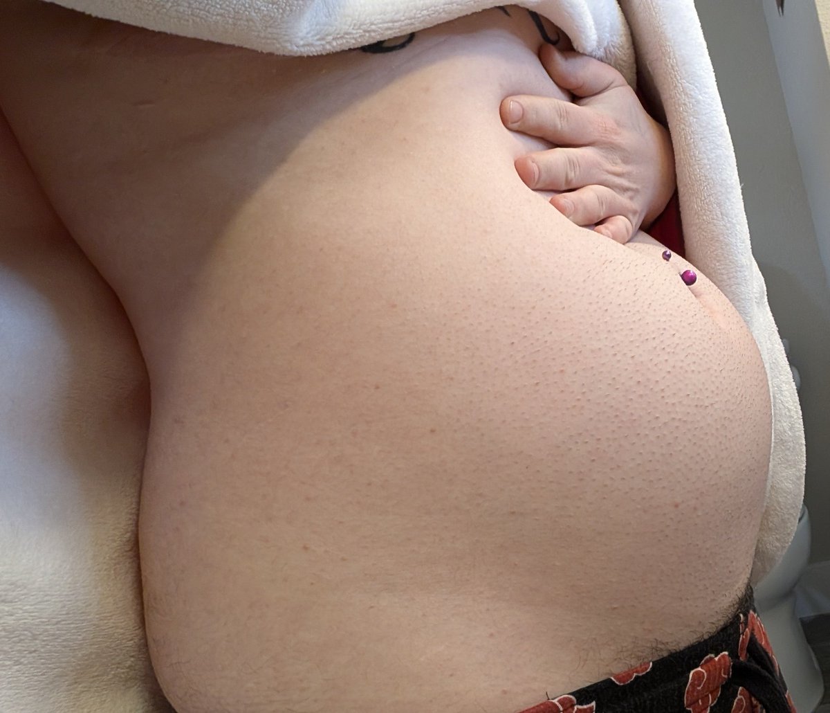 Bladder bulging... Too full... 😵‍💫