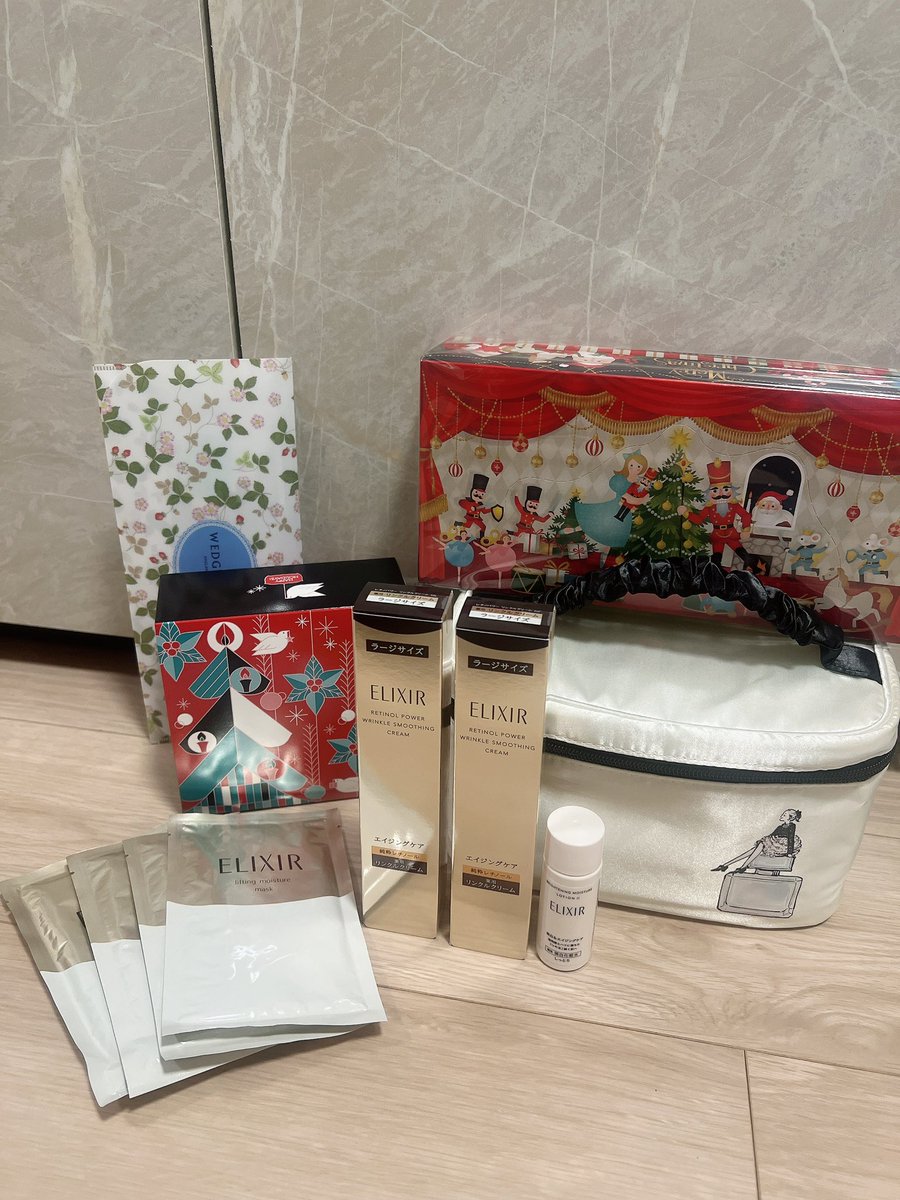 届いた！購入したのは真ん中のエリクシール2本だけであと全部おまけ