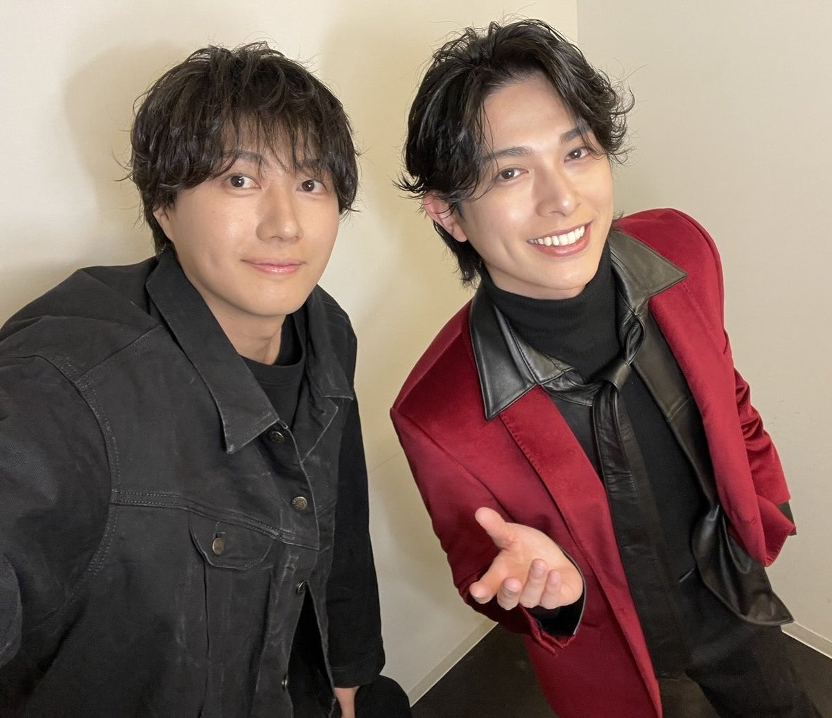 suna_syu_'s tweet photo. バースデーイベント&amp;お渡し会
本日はありがとうございました！
一部では涼太郎が来てくれた。楽しかったー！ゲームの目標達成できて良かった😄お渡し会ではファンの皆さんと沢山お話できて、二部では中山優貴くんと鬼神の脚本家の木村さんからのメッセージもいただきました！幸せな時間をありがとう。 https://t.co/jeGUA7rCNO