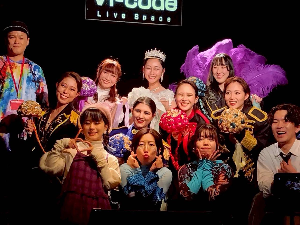 edh_pa's tweet photo. 12/13 #役者singer #レビュー部　の特別公演無事終演しました！
大好きな『エリザベート』という作品をレビュー部のみんなでできて本当に楽しかった♡
見に来てくださった皆様ありがとうございました😊 https://t.co/pHkUPkfxEF