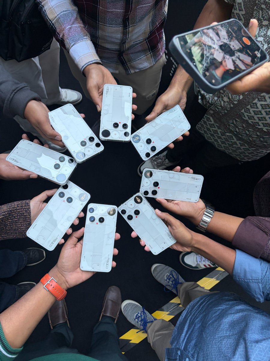 techiboy96's tweet photo. Nothing Phone (3a) Community Edition drop in Bangalore.🤍

Amazing to meet so many passionate community members.

I also made a vlog 😁 https://t.co/8wD6r1Ja39