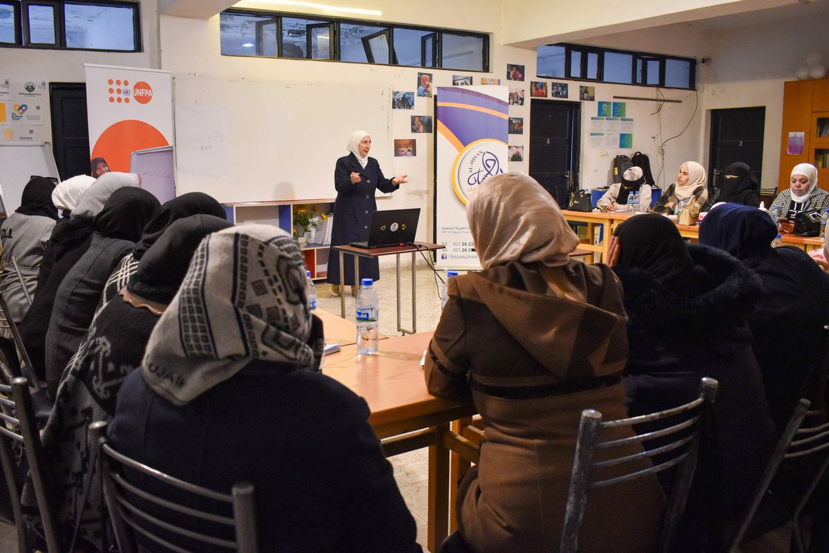 SyriaUnfpa's tweet image. ✨ "تعلمنا أشياء جديدة ولقينا أصدقاء بعد 15 عامًا!" ✨

44 قابلة من #حلب و#إدلب شاركن في ورشتي عمل نفذتها جمعية الإحسان بدعم من صندوق الأمم المتحدة للسكان  لتعزيز خبرات القابلات في تنظيم الأسرة وجودة الخدمات الصحية. 💪👩‍⚕️

#UNFPA #Empower #Midwives #Aleppo #BuildingResilience