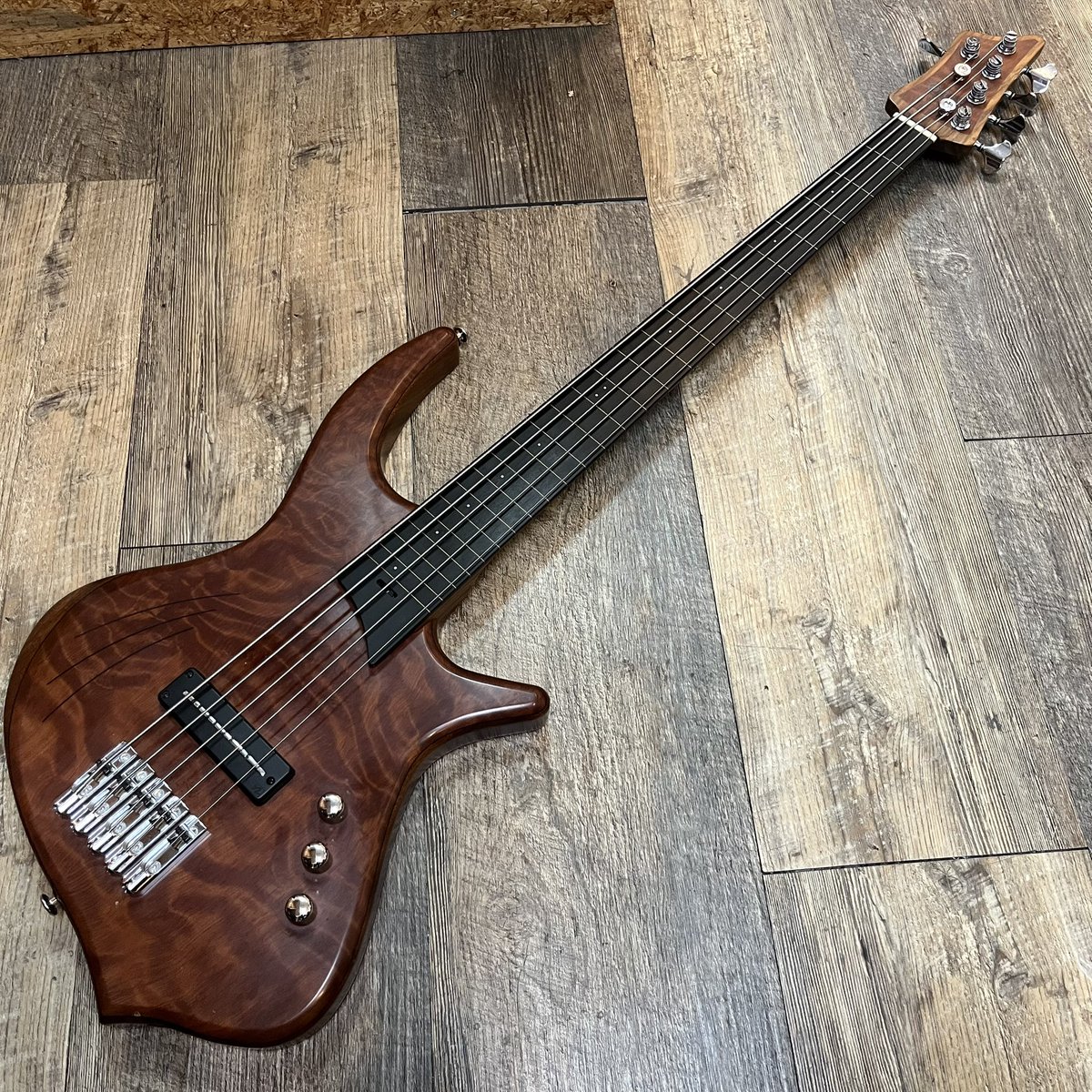 アストロノーツギターズ (@astronauts69) / Posts / X