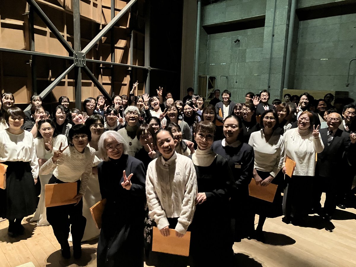 TokyoKonsei's tweet photo. <合唱で紡ぐ青春の名曲>

終演‼️大雪の中たくさんの方にご来場いただき、温かい拍手を頂きました✨

岩村力さん＆酒井有沙さんの運ぶ音楽に乗って、名曲を和やかにお届け🎶
「いちのせき合唱団」は子どもも大人もステージで一つになって、幸せな共演となりました😍

皆さま、ありがとうございました❣️ https://t.co/TG4FbEjATf