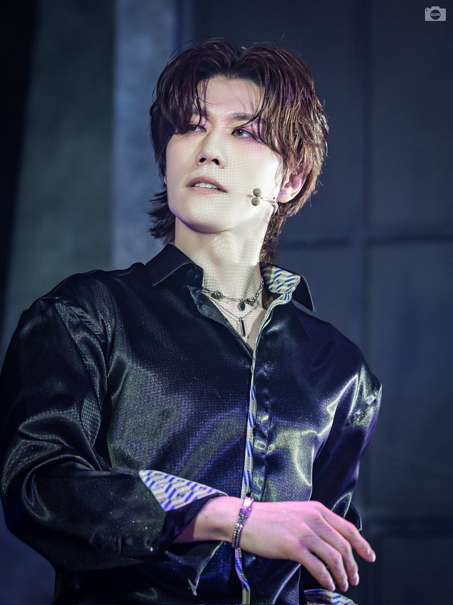 Sik_kS2's tweet image. 혹시 스펙: 186cm, 전) 모델 지망생, 중학교 때 이미 다 커서 아버지랑 헬스장 다님, 미스터트롯3 출연, 필모에 섹시하고 쌔끈한 사람만 하는배역 다수 보유, 민초반민초도 혹시 논란될까봐 노코멘트하는 현직 뮤지컬배우 아시는분? 있으면 입덕하고 싶은데요

그리고 참고로 이렇게 생겼으면 좋겠어요