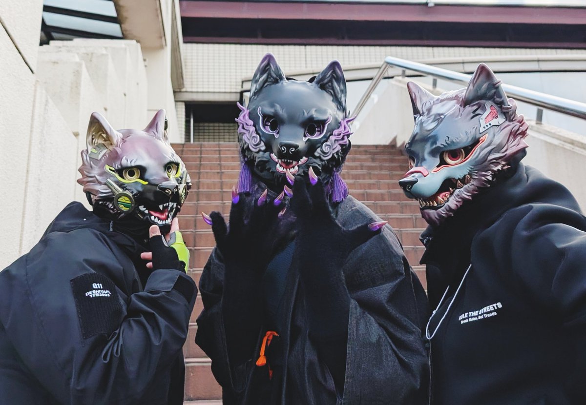 クリマ２日目、無事終了いたしました！感謝感謝の2日間、とにかく楽しかった！会いに来てくれた皆様、作品をお迎えしてくださった皆様、本当にありがとうございました…！
来週末からはナツメヒロさんの企画展めでたや市に出展です！合わせてお面オーダーも開始します！何卒宜しく！
#幸面一門