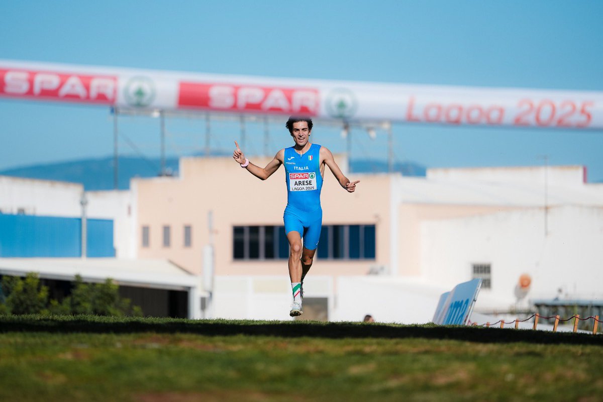 atleticaitalia's tweet image. 🥇 STAFFETTA SEMPRE D’ORO! #LagoA2025

Gaia Sabbatini, Sebastiano Parolini, Marta Zenoni e Pietro Arese campioni d’Europa con la staffetta mista agli Europei di cross di Lagoa! Terzo oro negli ultimi quattro anni 

#atleticaitaliana