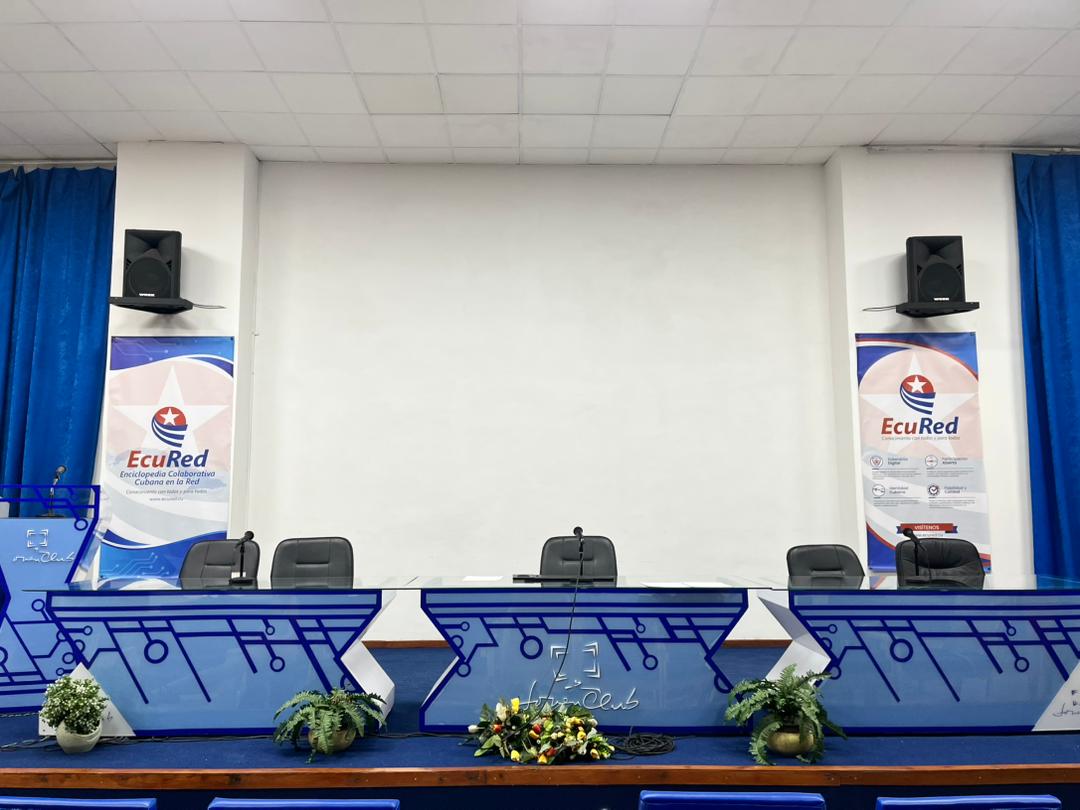 🎊 #15AñosEcuRed | Todo listo en el Palacio Central de la Computación y la Electrónica para celebrar este 14 de diciembre los 15 años de #EcuRed, la Enciclopedia colaborativa cubana.