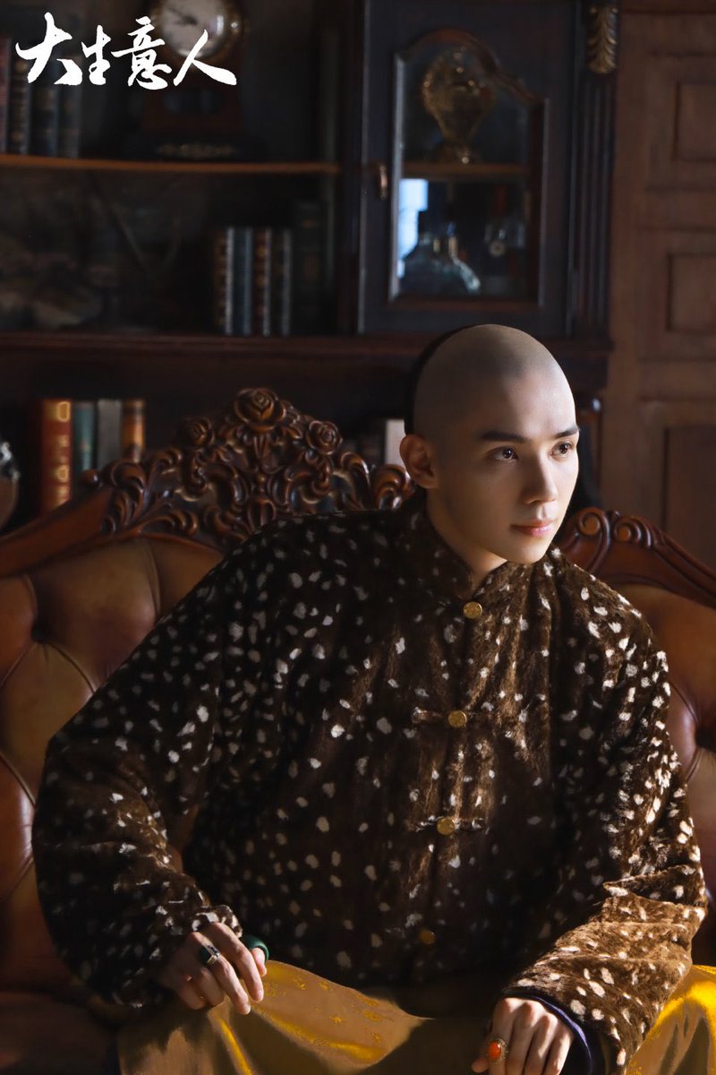 20251214  |  罗一舟工作室  Weibo Update!

​​​​กระดาษคำตอบแห่งการเติบโตของ​ "หลี่ชิน" ซ่อนทั้งความเร่าร้อนและความตื่นรู้ไว้มากมาย 🌊

ครั้งหนึ่งเคยติดอยู่กับกรอบนิยาม ทุ่มเทสุดกำลังเพื่อให้ได้รับการยอมรับ​  ครั้งหนึ่งเคยเป็นทั้งมิตรทั้งศัตรูกับเพื่อนสนิท