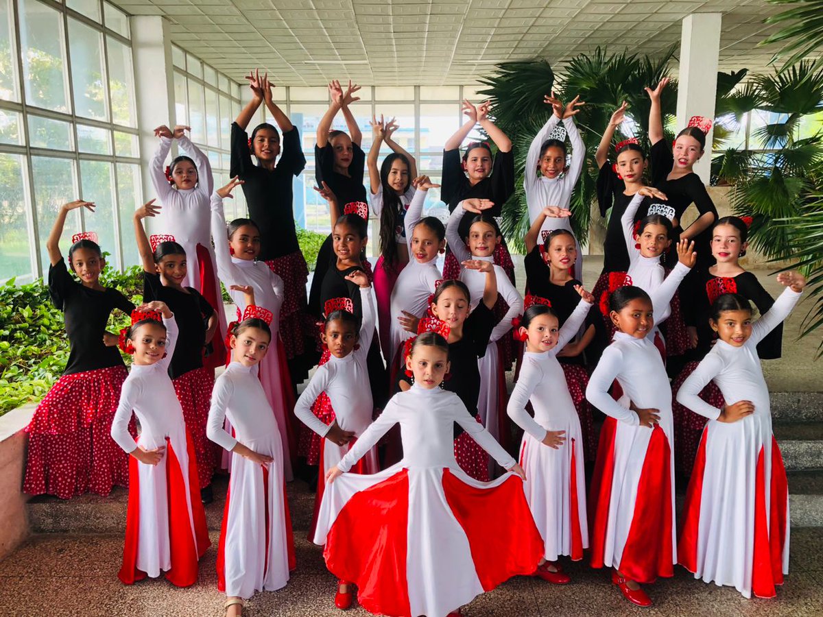 CulturaIgnacio's tweet photo. ¡Estamos emocionados! Nuestro proyecto de Danza Flamenca ganó el Gran Premio Infantil y el premio a la Mejor Interpretación Femenina en la Fiesta Provincial de la Danza. ¡Gracias a todos por su apoyo!  #DanzaFlamenca #OrgulloCultural https://t.co/PLKSLq7946