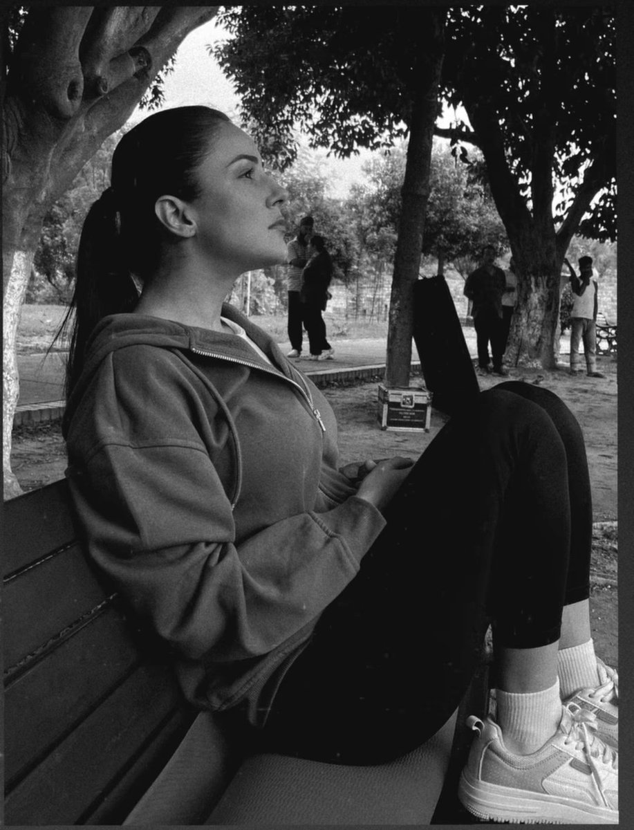 BasuSaumi's tweet photo. #ShehnaazGiII
#ShehnaazGallery 
Dignity &amp; Grace♥
Respect You More @ishehnaaz_gill 🖤
Silence Over Show Off &amp; Drama❣️
Much Proud Of This Mature Version... Evil Eyes Off💕💞 https://t.co/41sfEL28Xb