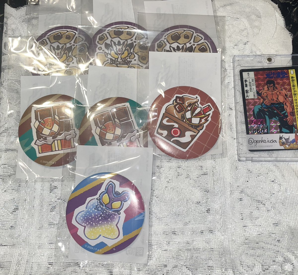 genkaiusa's tweet photo. 【交換】ガヴ　ハピクロ　デフォルメ缶バッジ

譲:ベイク ガヴ　ヴァレン　フラッペ

求:ケーキング

配送交換希望になります。よろしくお願いいたします🙇 https://t.co/1C6k0x1W1h