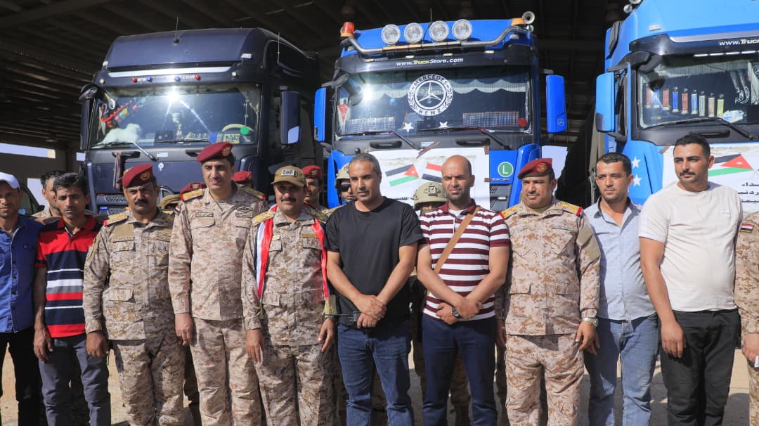 وصول قافلة مساعدات أردنية تضم 13 شاحنة إلى اليمن #الأردن 