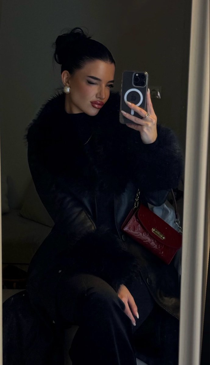 Queen of Crypto tweet media