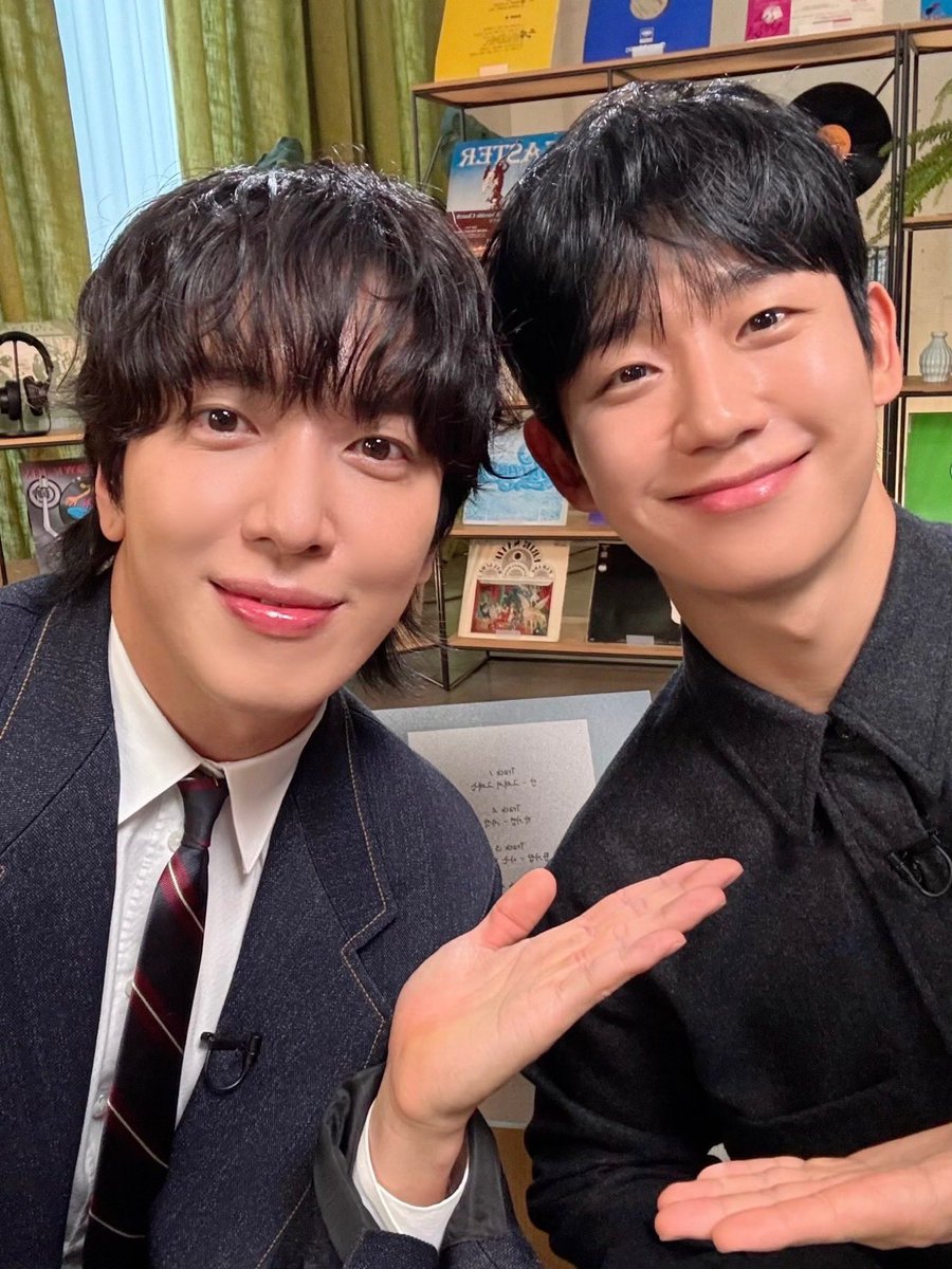 jyoung1112's tweet photo. 끼리끼리 만나는건 (p) 과학입니다🫶🏻 https://t.co/EpZJkCsTWS