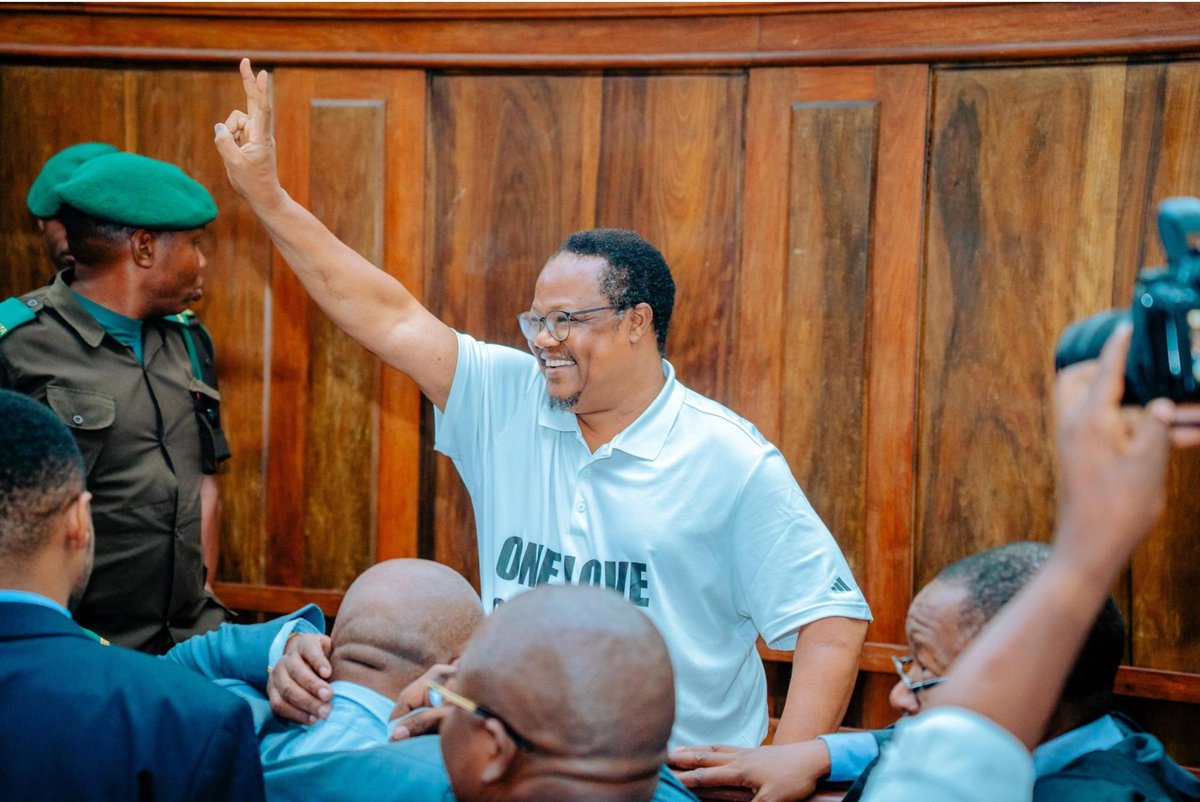 Kama bado upo na chama makini CHADEMA PIGA.

                  REPOST