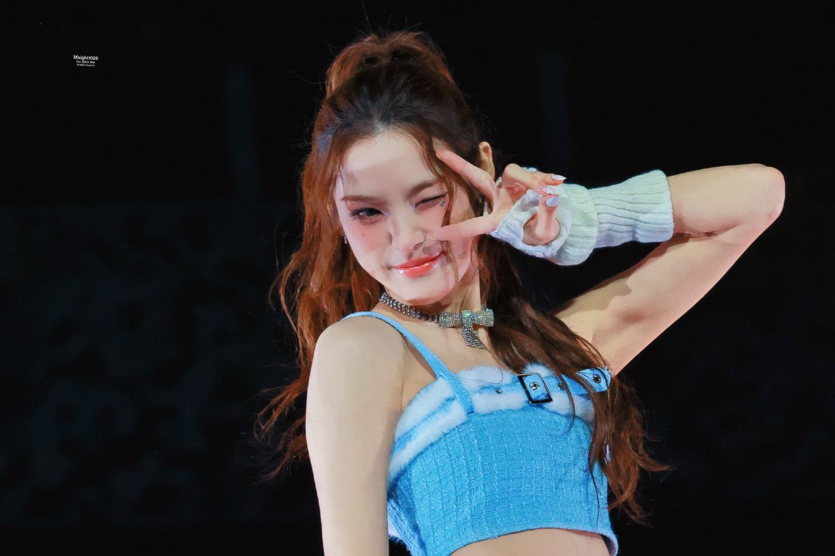 Maight1028's tweet photo. 251214 😉  #IZNA #이즈나 #마이 #MAI #まい https://t.co/oPRaM0jqPt