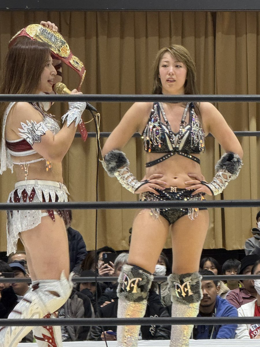 バチバチだった桜井麻衣選手と青野未来選手

俺は麻衣さんに真紅のベルトを獲ってもらいたい！
真紅のベルト姿で麻衣さんとツーショットが撮りたい！

#桜井麻衣
#pw_mg