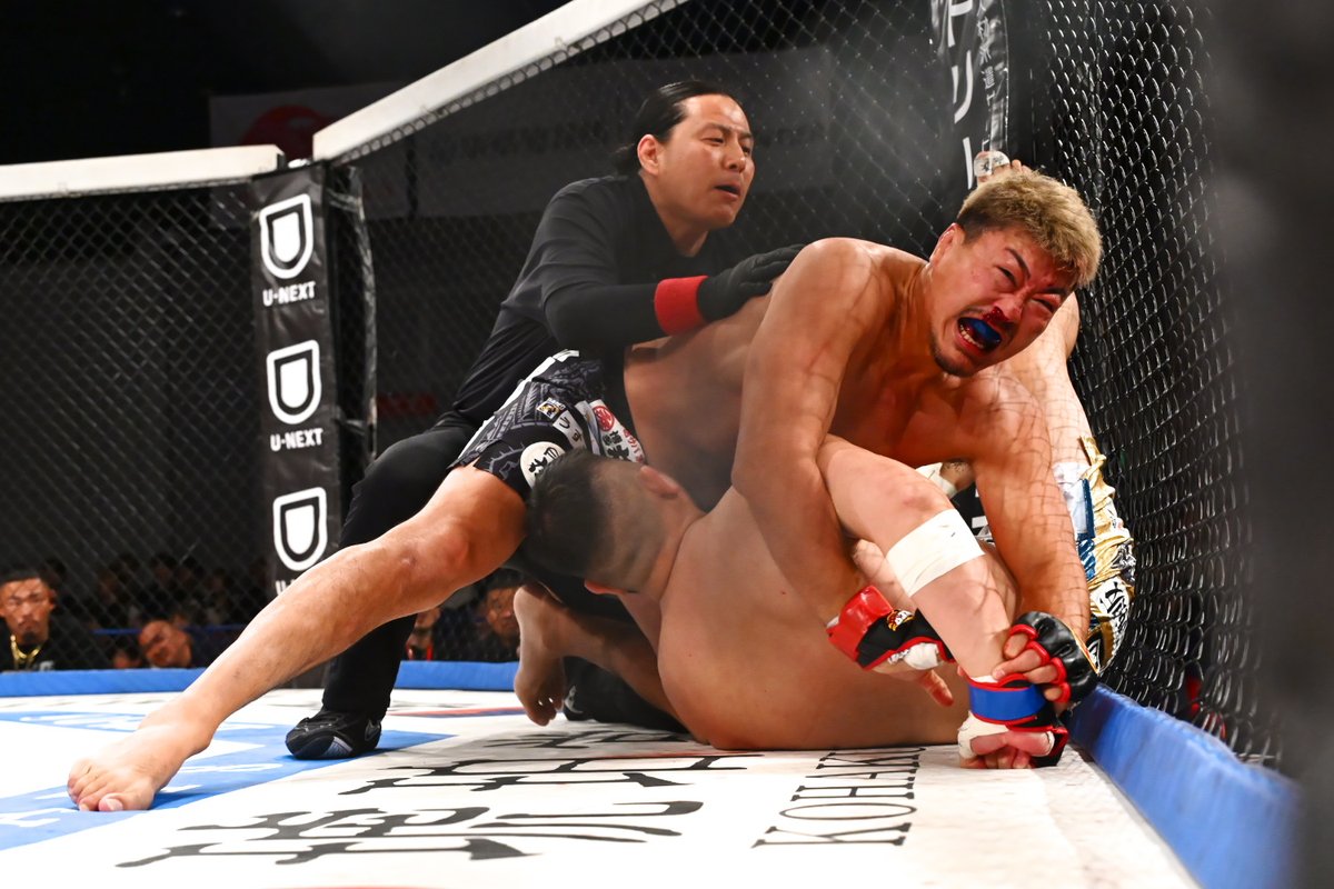 DEEP 12.14（夜）ニューピア（レポ）：青井人、8戦全勝の水野新太に判定勝ちしフェザー級王座初防衛。相本宗輝、高橋遼伍を1R KO。武田光司、6年ぶりDEEPで1R一本勝ち。石司晃一、河村泰博に辛勝。水野竜也が一本勝ちし引退 boutreview.com/3/reports/item…