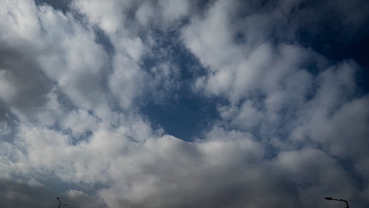 T85x_'s tweet photo. ☁️☁️ https://t.co/SaiO16TOzA