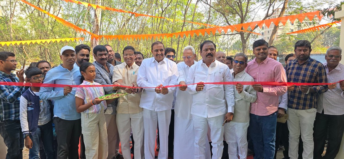GandhiArekapudi's tweet photo. Inaugurated the new Cultural Center building at Central Park Phase 1 Colony, #Serilingampally Division, along with Corporator Sri Ragan Nagender Yadav garu. A great addition to our community infrastructure! 🏢
#AskAG #ArekapudiGandhi
#PACChairman #CommunityDevelopment https://t.co/LAzMLVaYoU