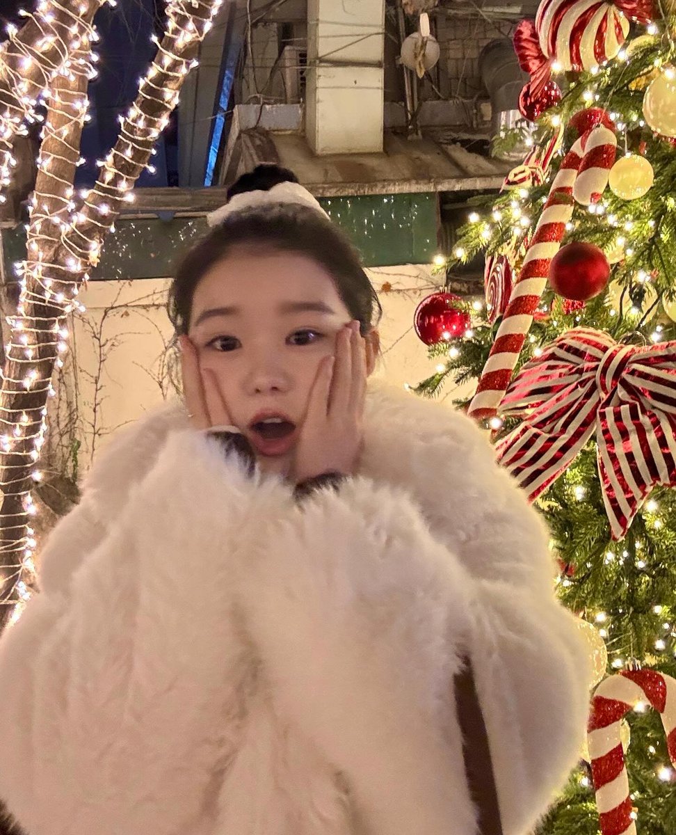 진지하게 졸귀통옴………
아 김규리 내가 낳을걸