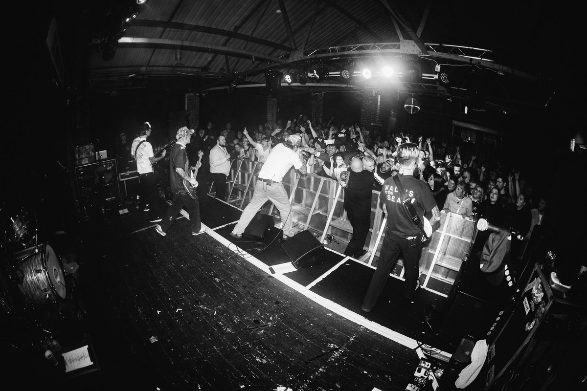 Neck Deep tweet media