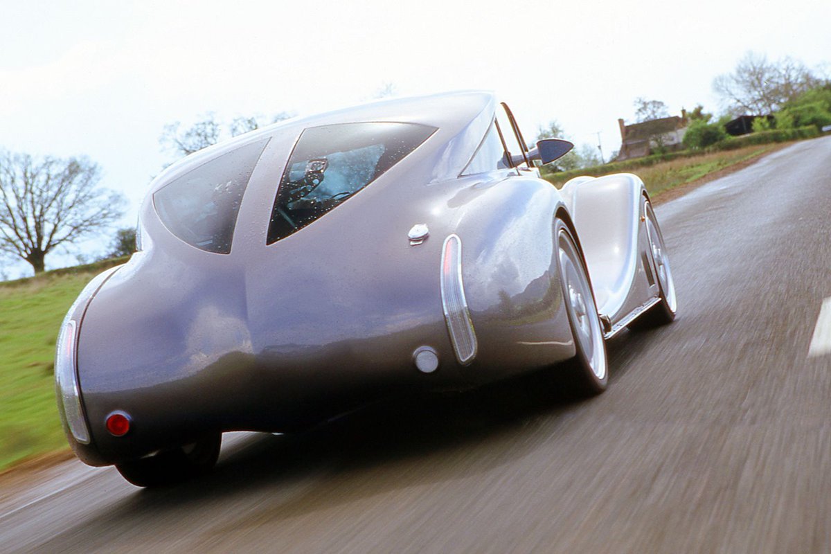 🗣️ Confessions of a parts bin addict: 'I wouldn't be surprised if Lancia made more money from selling lights to Morgan than it did selling entire Thesises'.

What's your favourite bit of parts sharing?

buff.ly/OkiCpY8