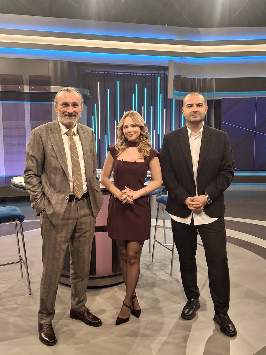 Az sonra <a href="/HTSpor/">HT Spor</a> <a href="/aycakacmaz2/">aycakacmaz</a> 
<a href="/sercan_dikme/">Sercan Dikme</a>