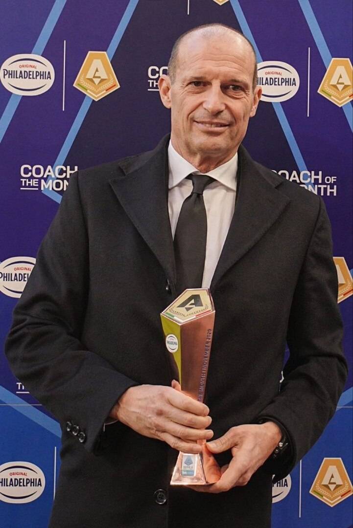 اليغري يفوز بجائزة مدرب شهر نوفمبر في الدوري الإيطالي 