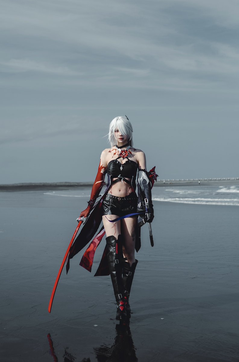 後ろ向きに歩きながら撮ってる 自然に撮りたければ動いてもらうのが一番