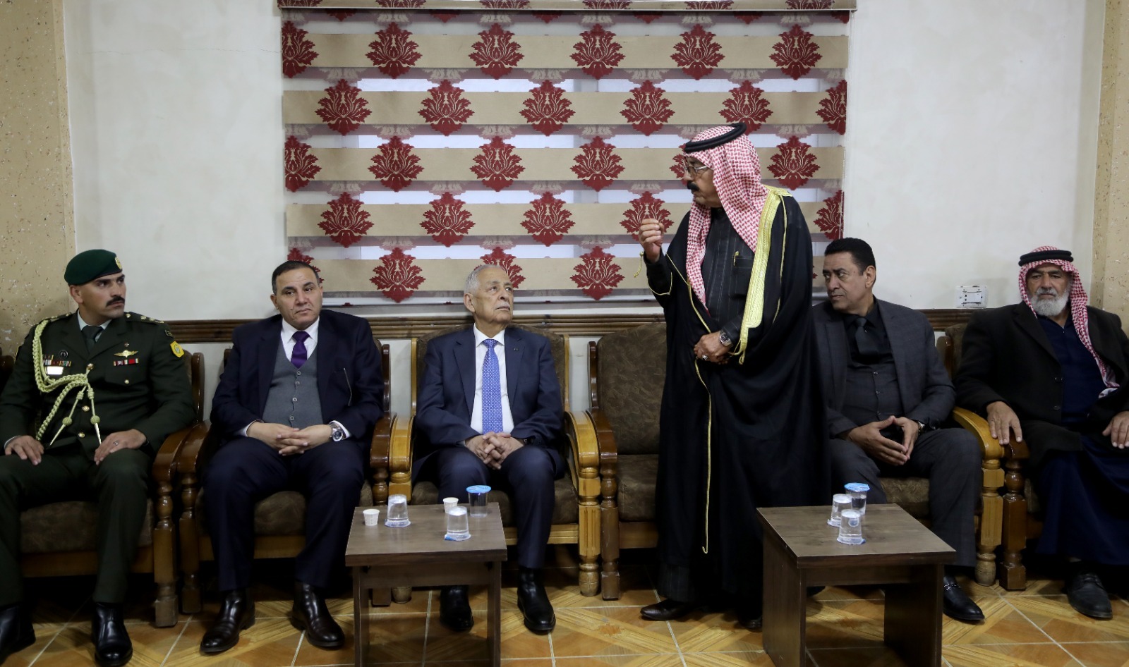 مندوبا عن الملك وولي العهد... العيسوي يعزي عشيرتي الخلايلة والعواملة (صور) #الاردن 