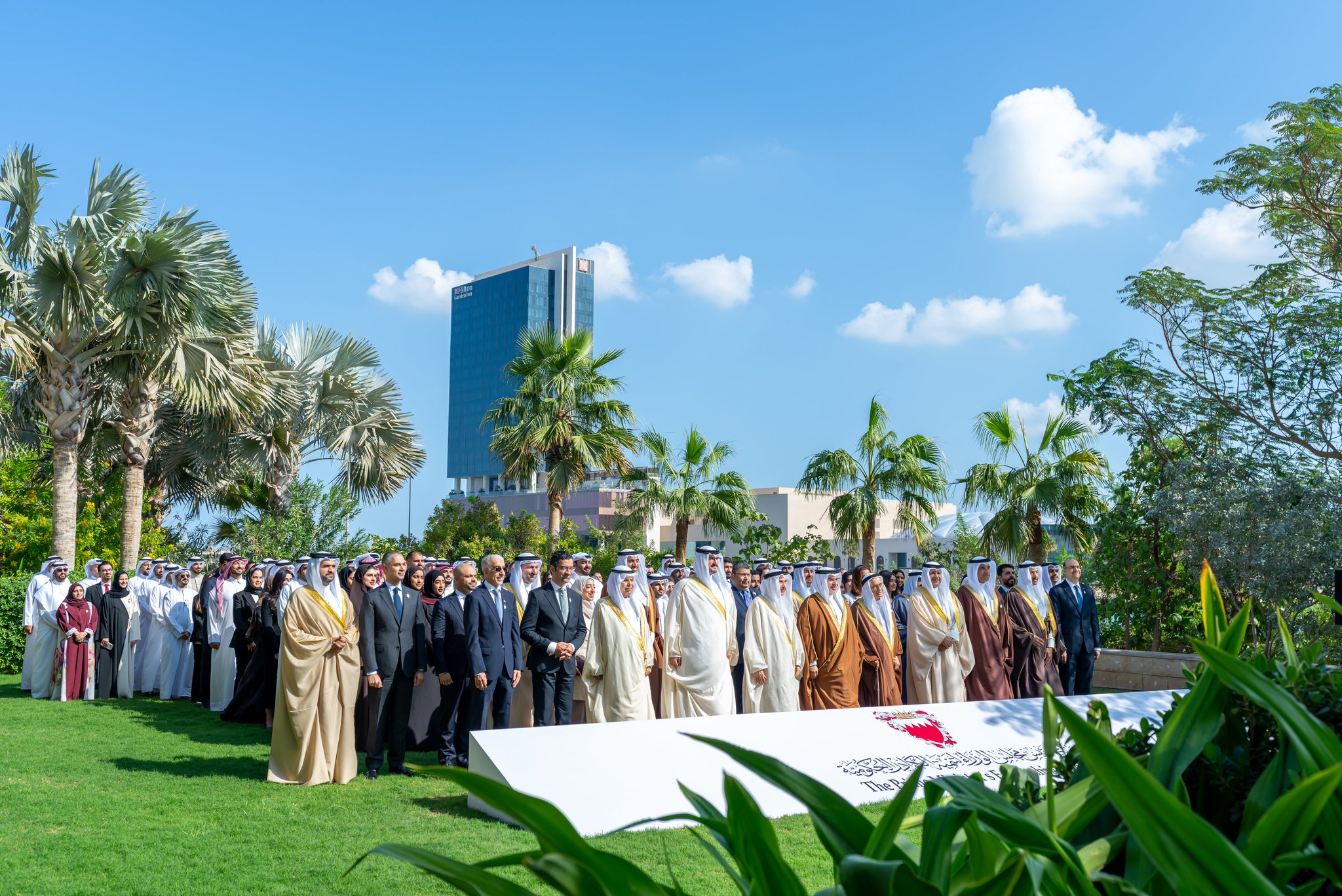 سمو ولي العهد رئيس مجلس الوزراء: الاستثمار في الإنسان البحريني هو المحرك للنجاح وبناء قدرات الكفاءات الوطنية يظل في صدارة الأولويات 
