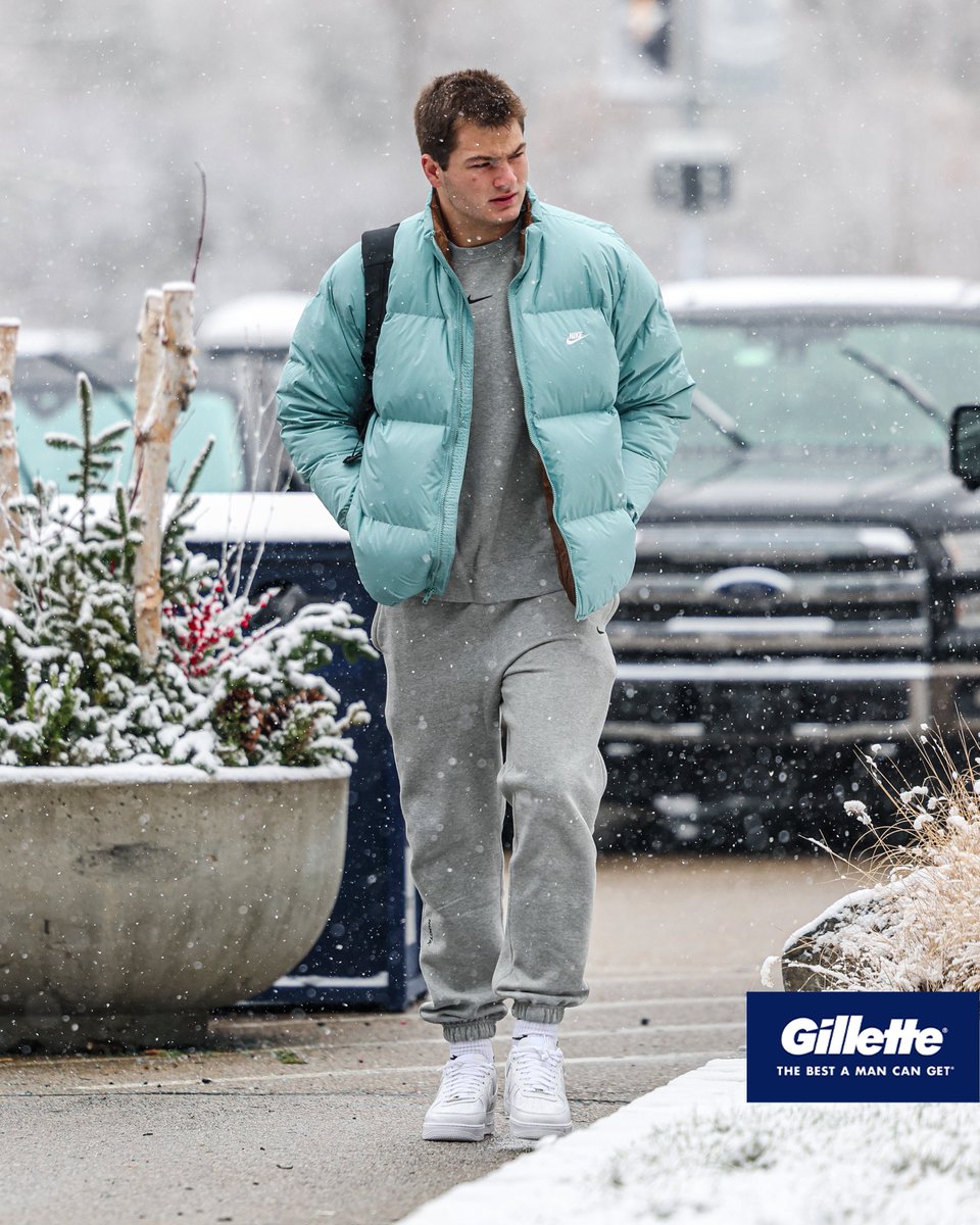 Patriots's tweet image. Swoosh head to toe ✔️

@DrakeMaye2 | #ProBowlVote