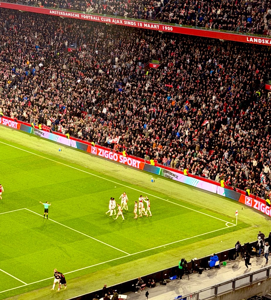 Diep in mijn hart
Kan ik niet boos zijn op jou
Blijf ik je toch altijd trouw
Dat mag je heus wel weten