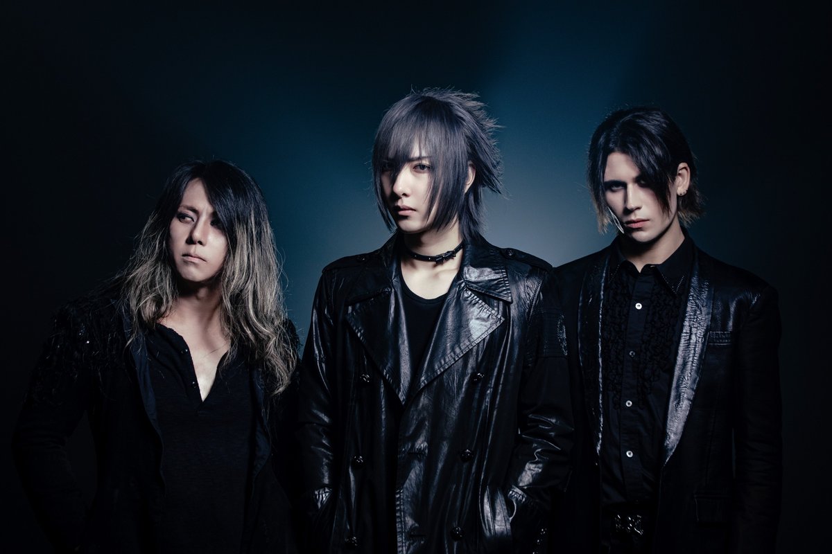 MVはいつでも撮れる。
活動資金にも十分な余裕がある。

ただ、メンバーだけは急げない。

NOCTORNIAは人生最後のバンドだ。
そう覚悟しているからこそ、
今回は慎重にメンバーを選んでいる。

あと一人。
そこは縁に任す。

次に仲間になるのは誰だろう。
人生はRPGだ。