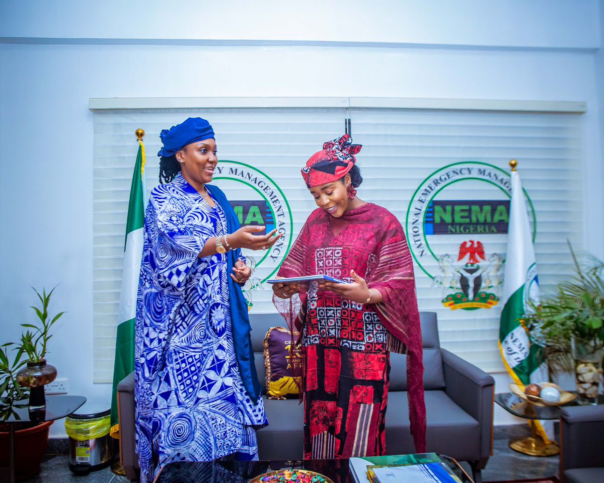 TheZubaidaUmar's tweet image. The Nigerian youth make up 70% of our total population and they possess the energy, creativity, and influence needed to drive transformative change in communities, particularly in disaster prevention, preparedness and response.

At a meeting with Maryam Bukar Hassan @Alhan_islam,…