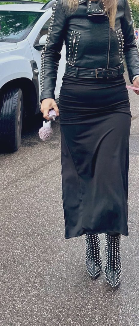 Kocam olmadığı gün eve mi gelirsin yoksa beni otele mi götürürdün