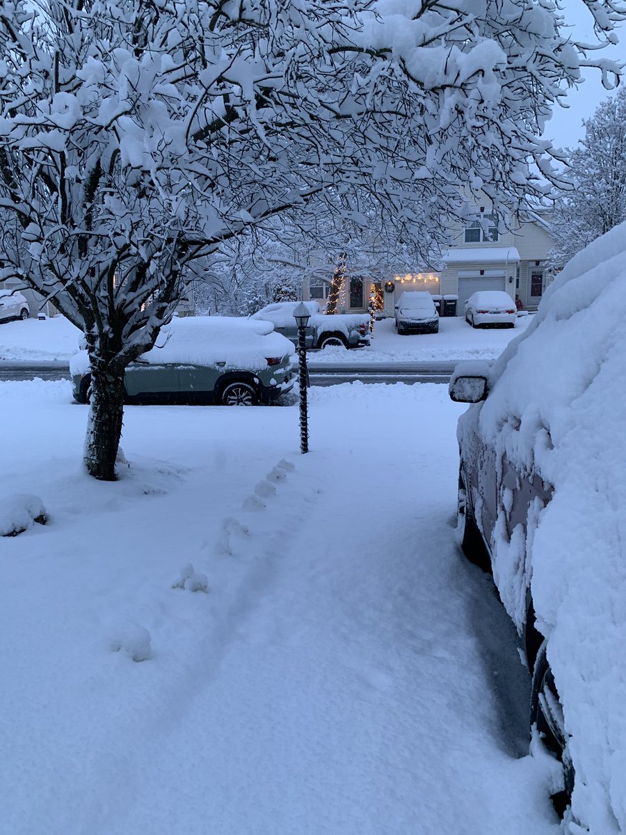 Overperformer here in Quakertown, PA just under 7 inches #HurricaneHines <a href="/epawawx/">Bobby Martrich | EPAWA</a>